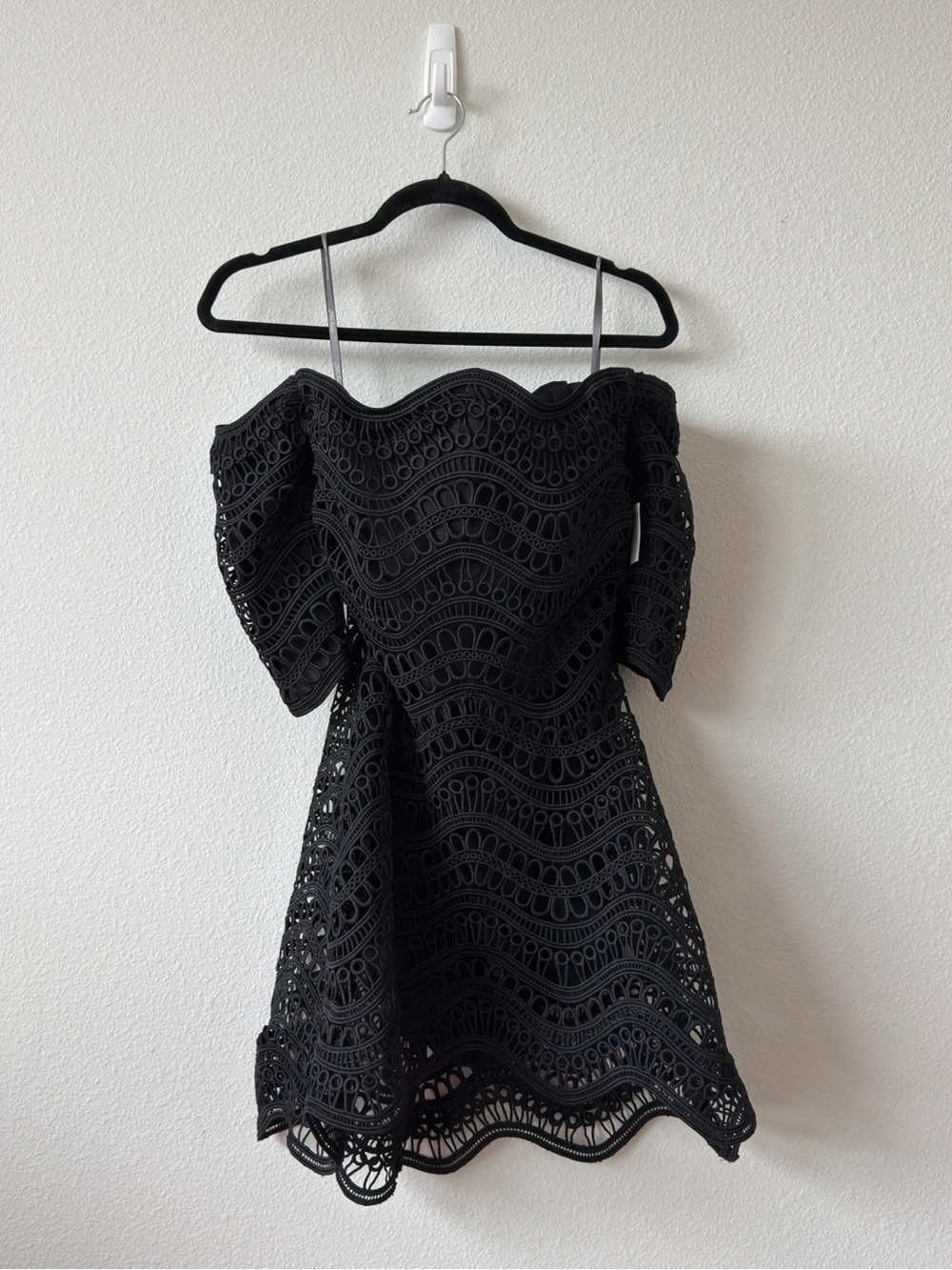 NWT Lela Rose Black Off-Shoulder Lace Mini Dress